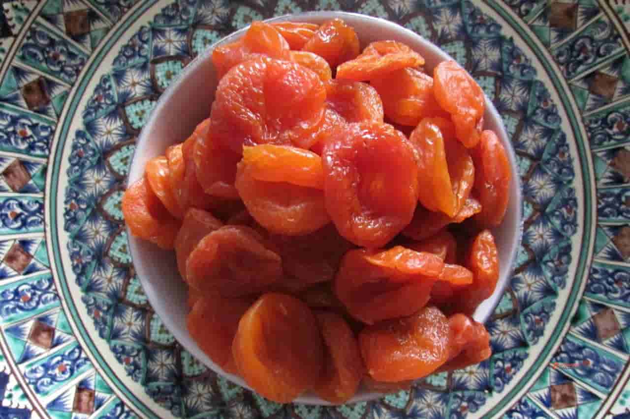 الو بخارا افتابی فرآورده خشک شده با روش سنتی